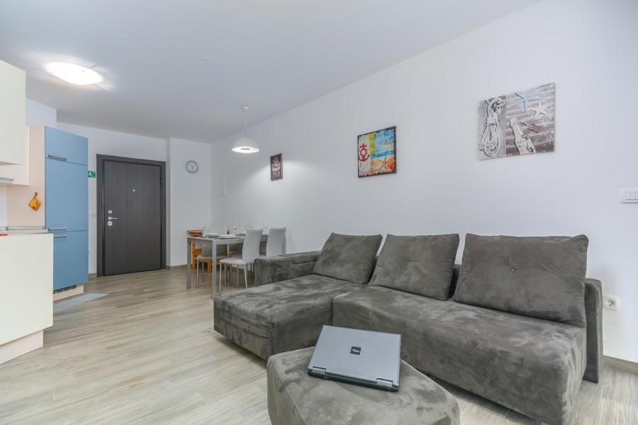Hôtel Lux à Novigrad Istria Extérieur photo
